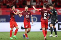 开云APP-上港队取胜积极备战，全力争夺冠军宝座！