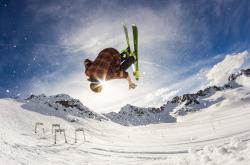 开云体育下载-切特三分如雨浇灭悬念，勇士闪电战速胜广东显统治力