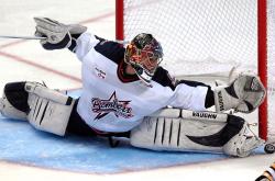 开云体育app-阿坎吉的钢铁屏障，加拿大对阵尤文，一场定义统治力的表演