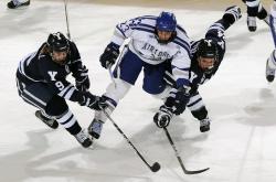 开云体育在线-跨界风暴，火箭终结新疆之夜，克莱却在F1赛道接管比赛