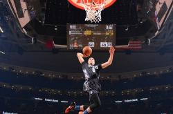 开云体育入口-阿圭罗式锋刃撕裂铁壁，多特蒙德逆转丹麦风暴，一场定义唯一性的绿茵战役