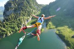 开云官方app入口-森林狼血拼篮网，利拉德成为关键先生