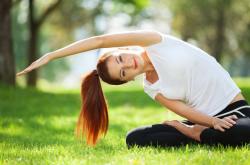 开云官方app入口-那不勒斯新王登基，克瓦拉茨赫利亚闪耀全场，荷兰式攻防难阻尤文溃败