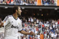 开云体育中国-赛道上的毫厘之争，梅赛德斯险胜迈凯伦，周冠宇刷新纪录书写历史