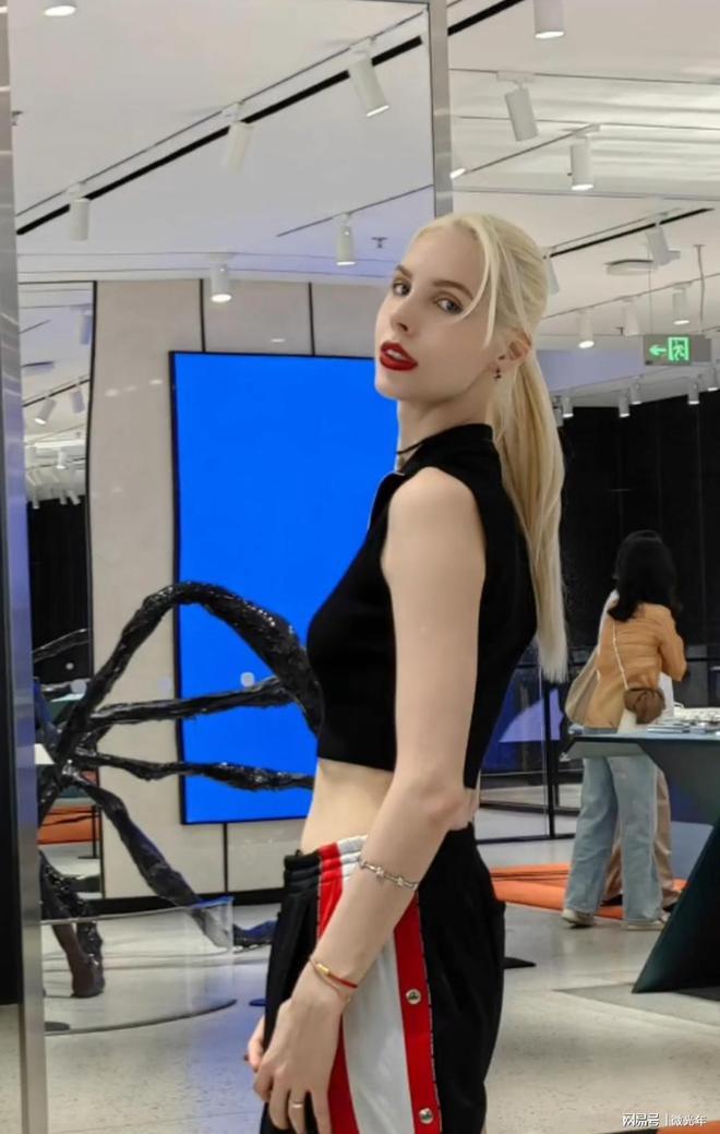 俄罗斯选手创造新纪录，斩获女子项目第一名的简单介绍