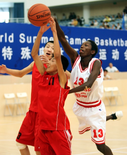 包含瑞士男篮队在欧洲锦标赛上打出精彩比赛，晋级八强的词条