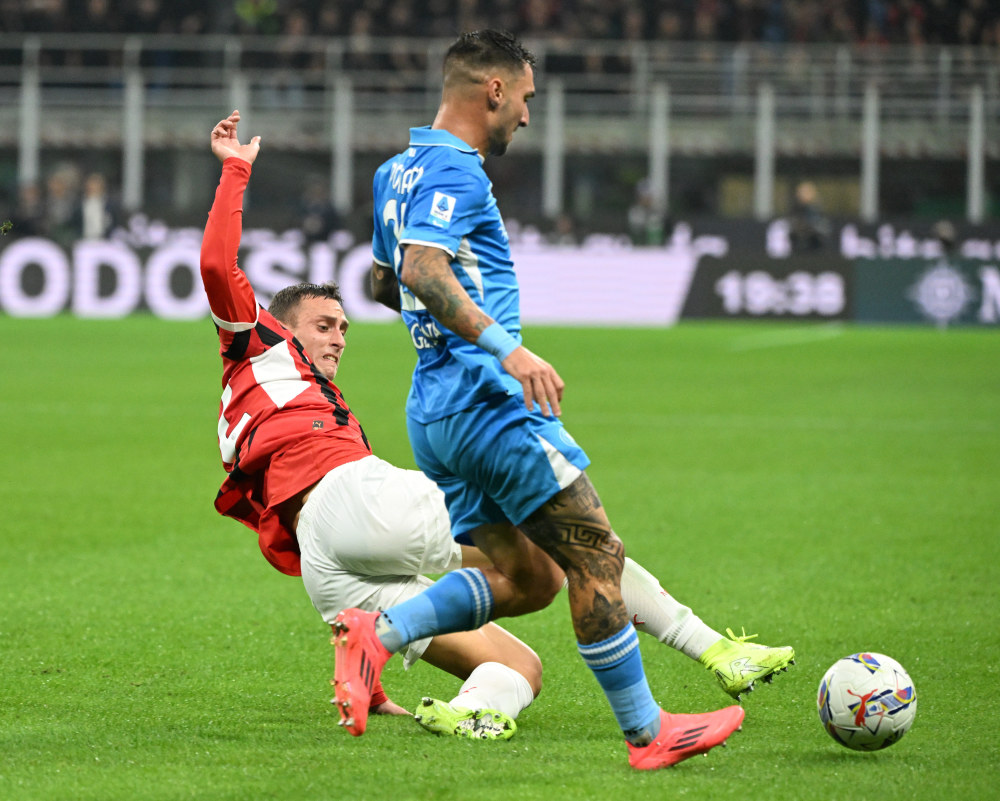 那不勒斯球员积极备战，迎战AC米兰志在必得的简单介绍