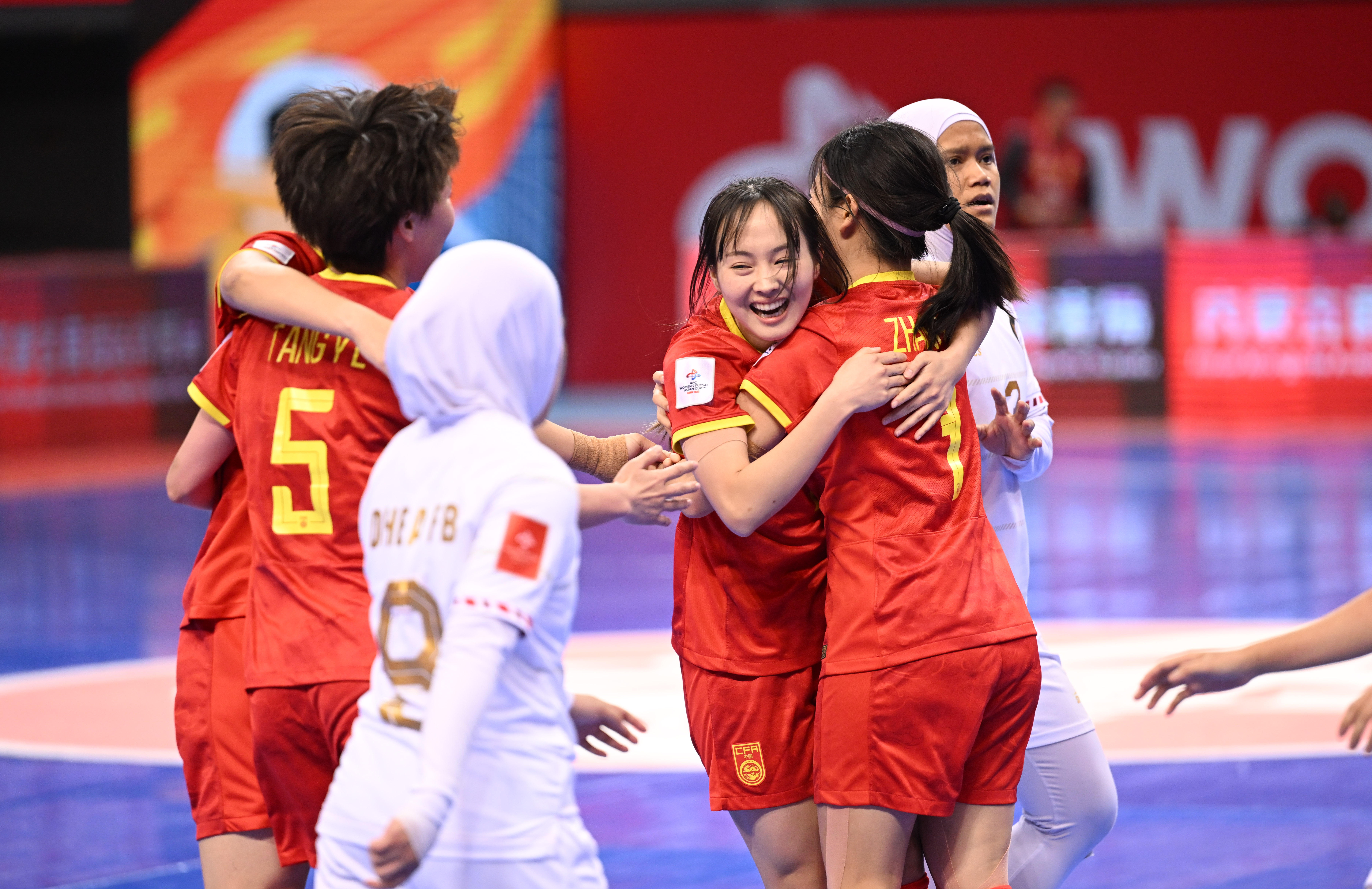 包含女子足球赛中,中国队斩获胜利进入下一轮的词条 包含女子足球赛中,中国队斩获胜利进入下一轮的词条