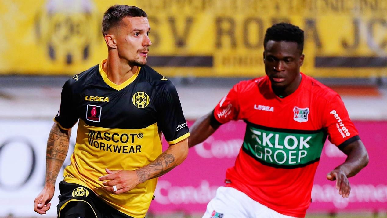 包含阿贾克斯挑战强敌，势不可挡冲向胜利！的词条