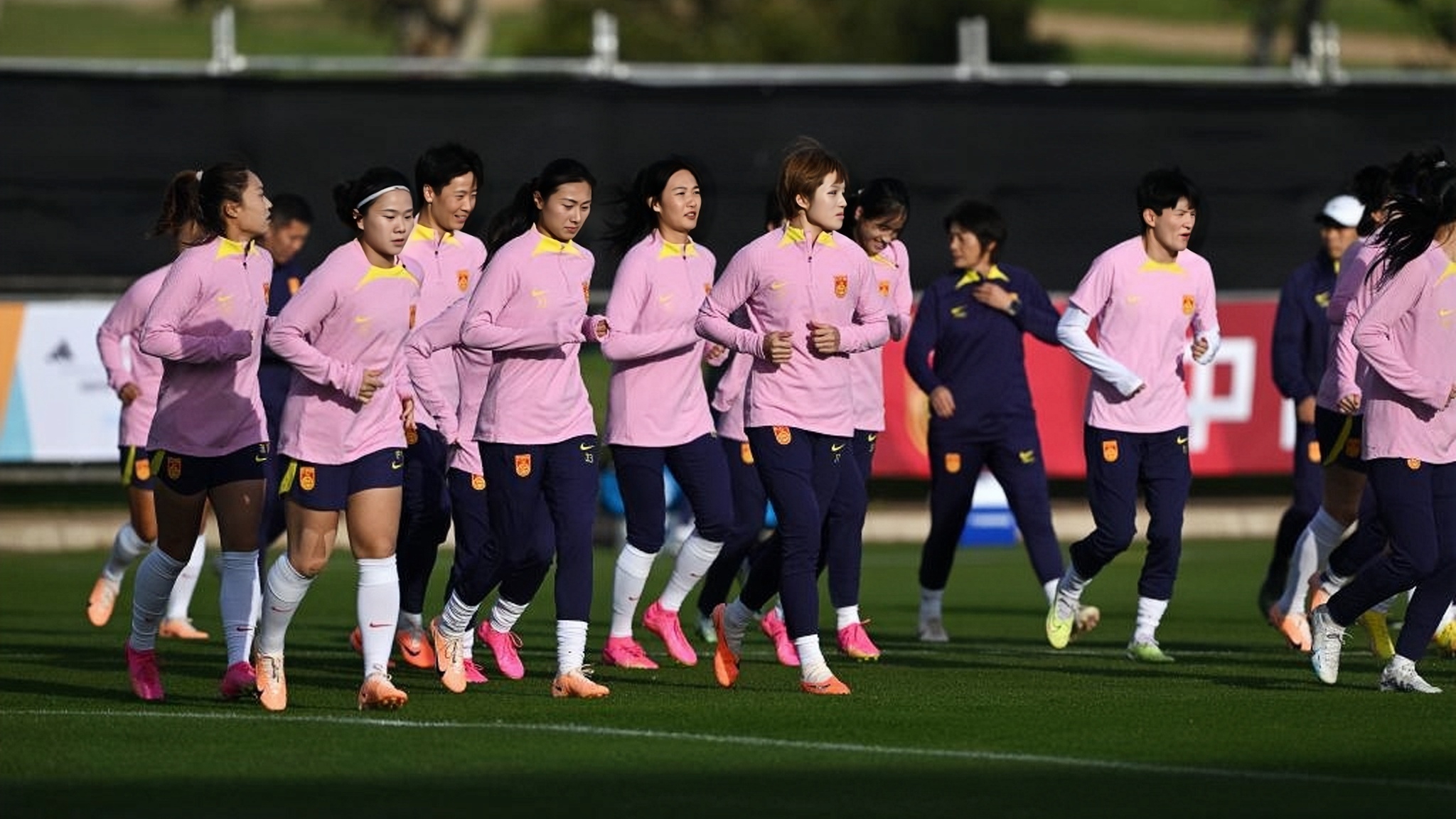 女足选手在国际赛场上发挥出色