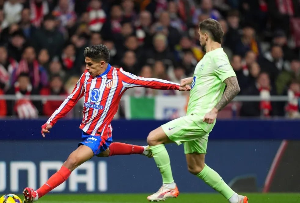 包含马德里竞技不敌巴伦西亚，客场遭遇一场惨败的词条