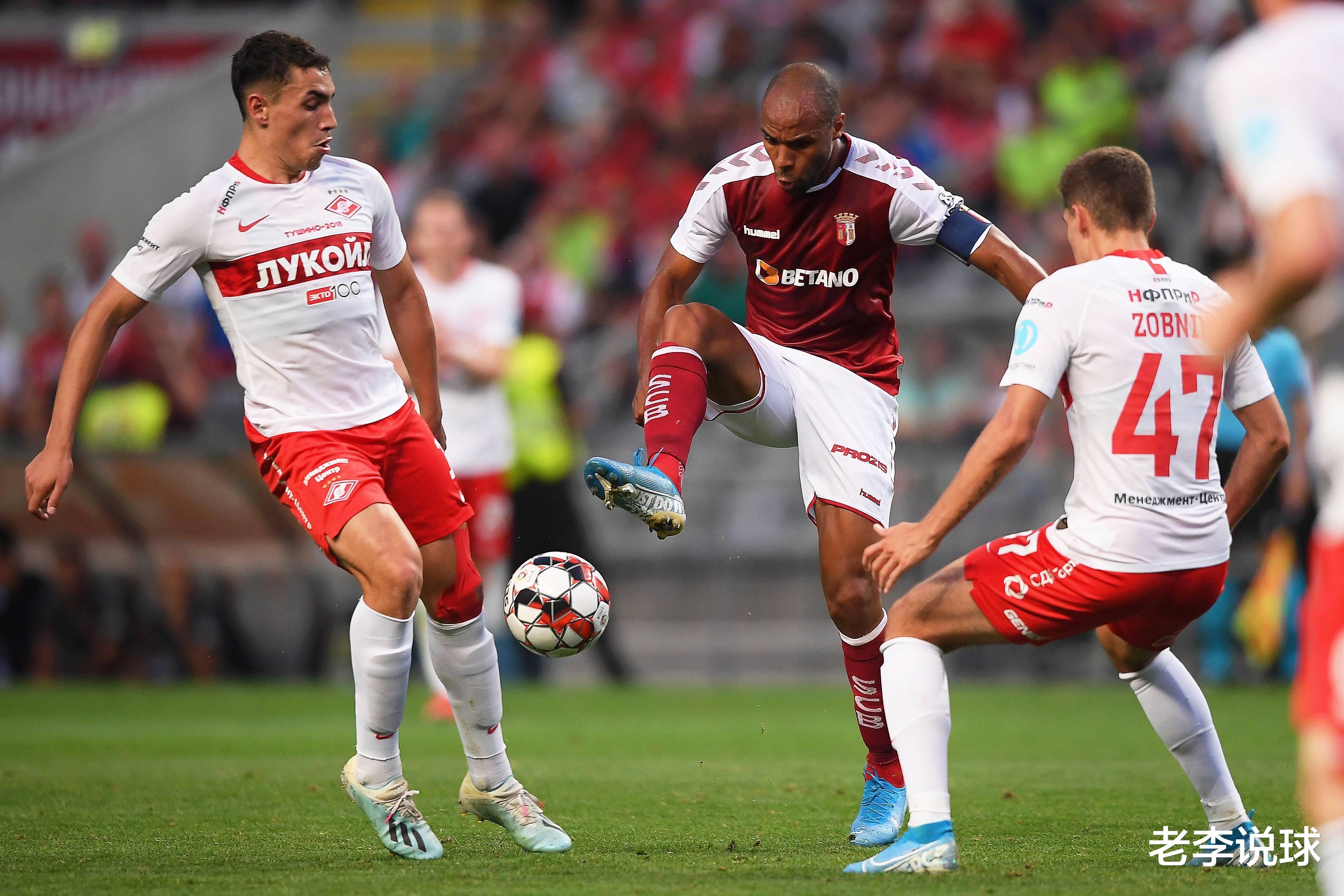 包含足球赛场上球员的出色表现赢得观众的赞叹的词条 包含足球赛场上球员的出色表现赢得观众的赞叹的词条