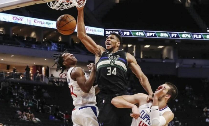 乔治决胜场上，率队夺得榜首位置