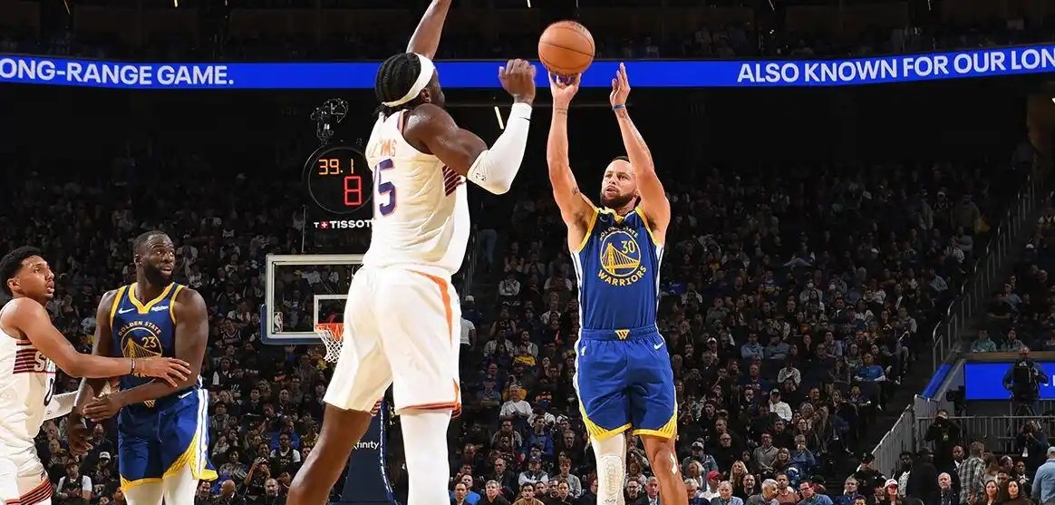 江苏队完胜太阳,库里带队取胜 江苏队完胜太阳,库里带队取胜