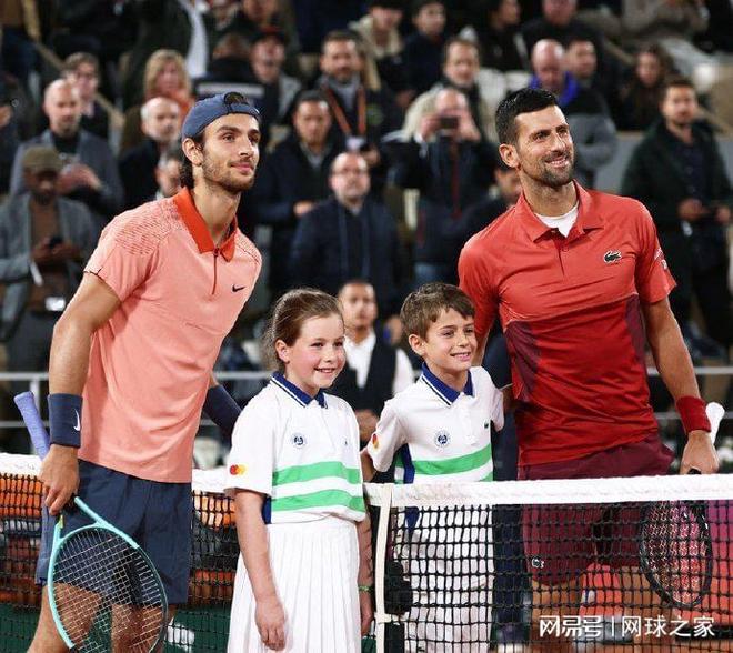 包含英国网球队险胜日本网球队,费德勒送出助攻的词条 包含英国网球队险胜日本网球队,费德勒送出助攻的词条