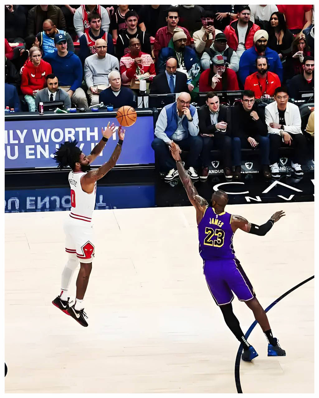 湖人险胜公牛,欧文带队取胜的简单介绍 湖人险胜公牛,欧文带队取胜的简单介绍