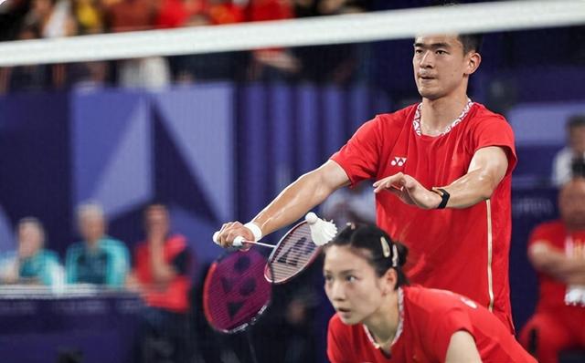 日本队险胜韩国队，郑思维刷新纪录