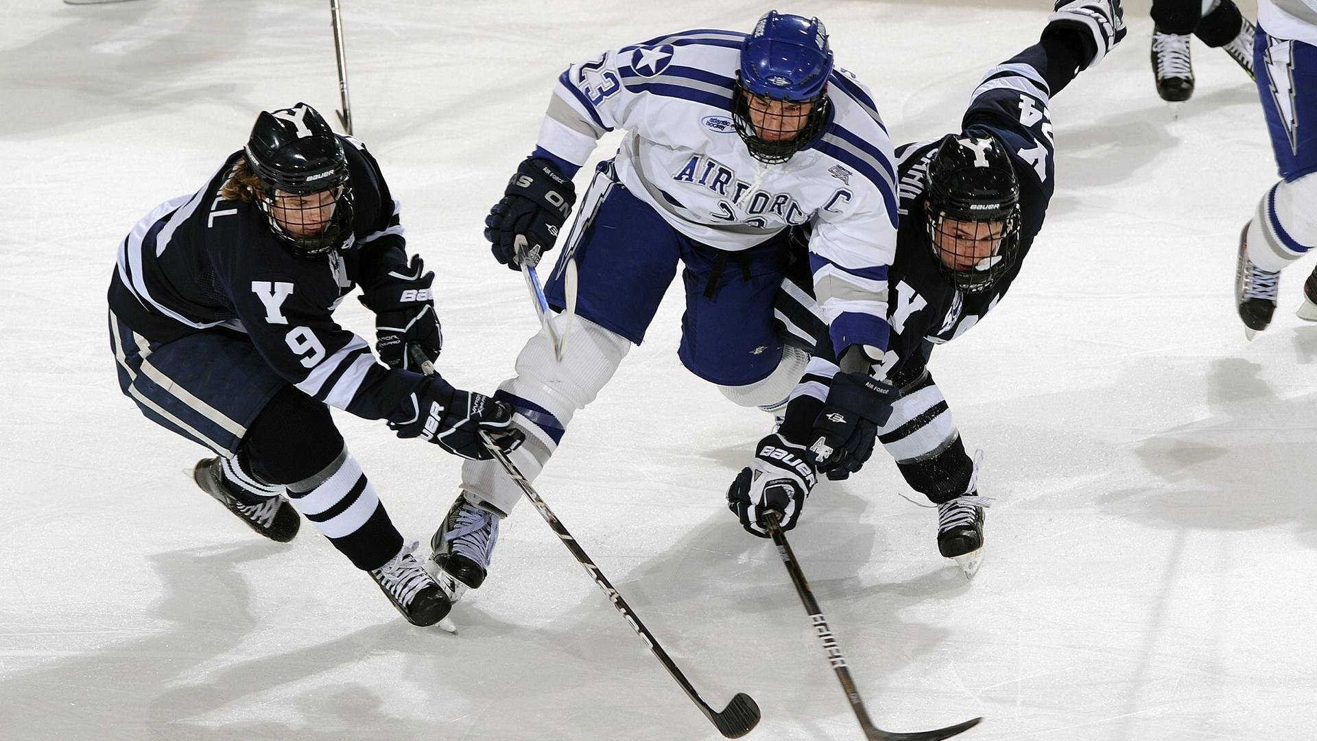 跨界接管，布伦森F1首战封王，黄蜂速胜湖人暗喻赛场无常